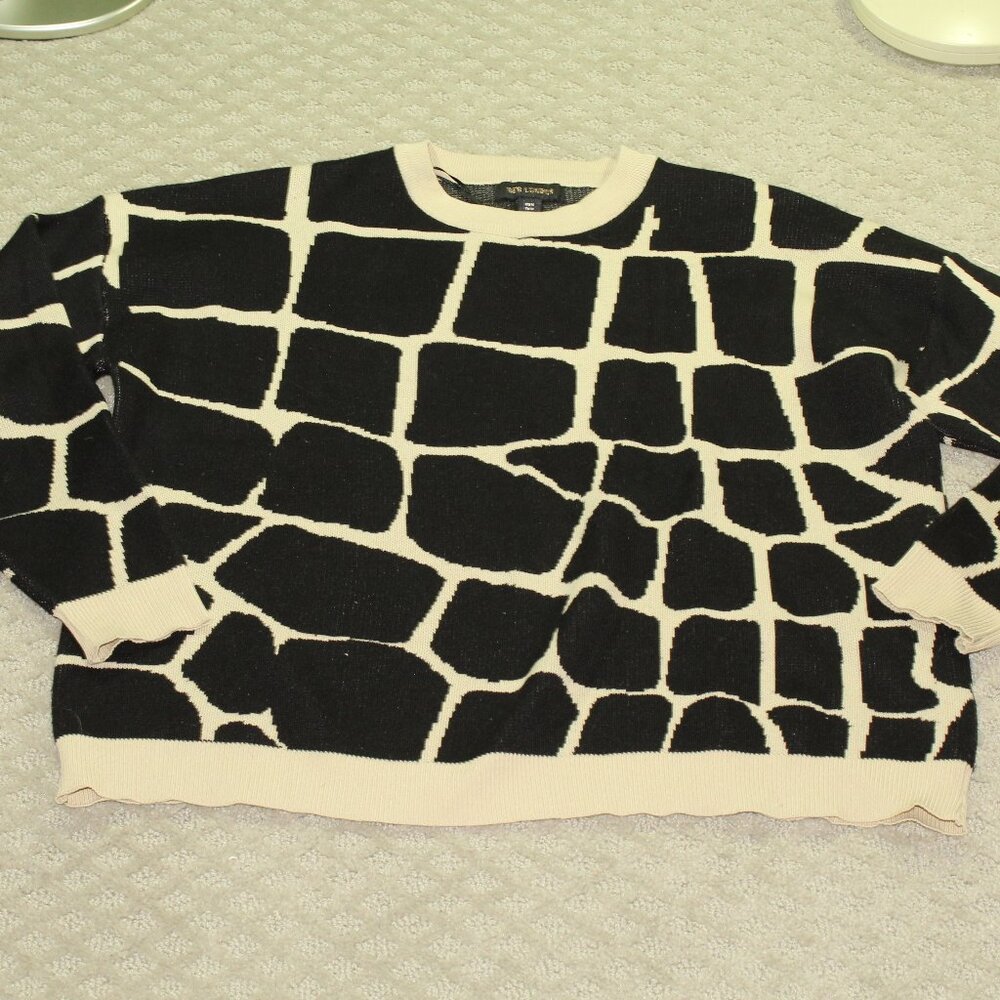 Qed London Women's Small Relaxed Fit Chunky Crew Neck Giraffe Print Sweater